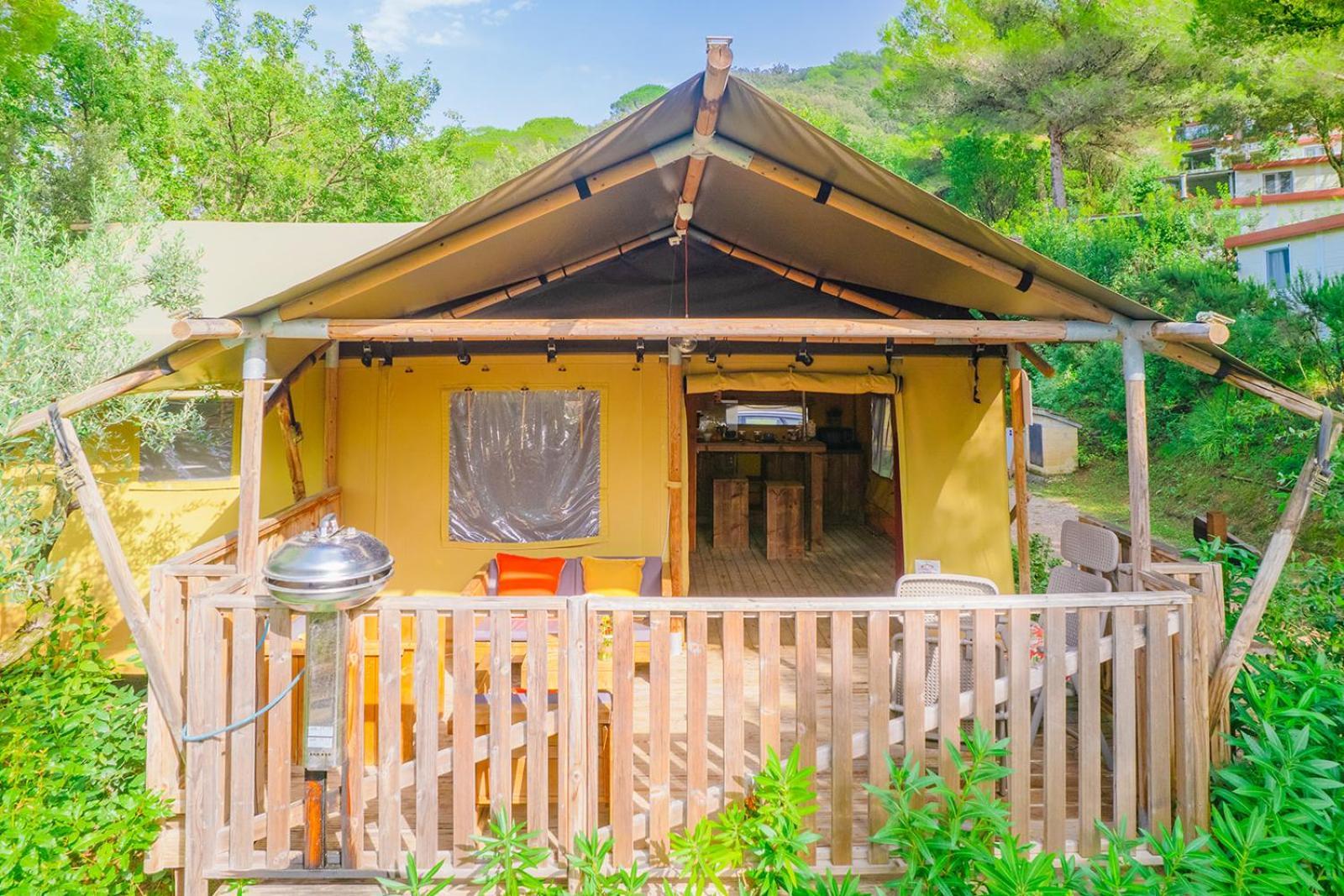Le Pianacce Camping Village 卡斯塔涅托卡尔杜奇 外观 照片