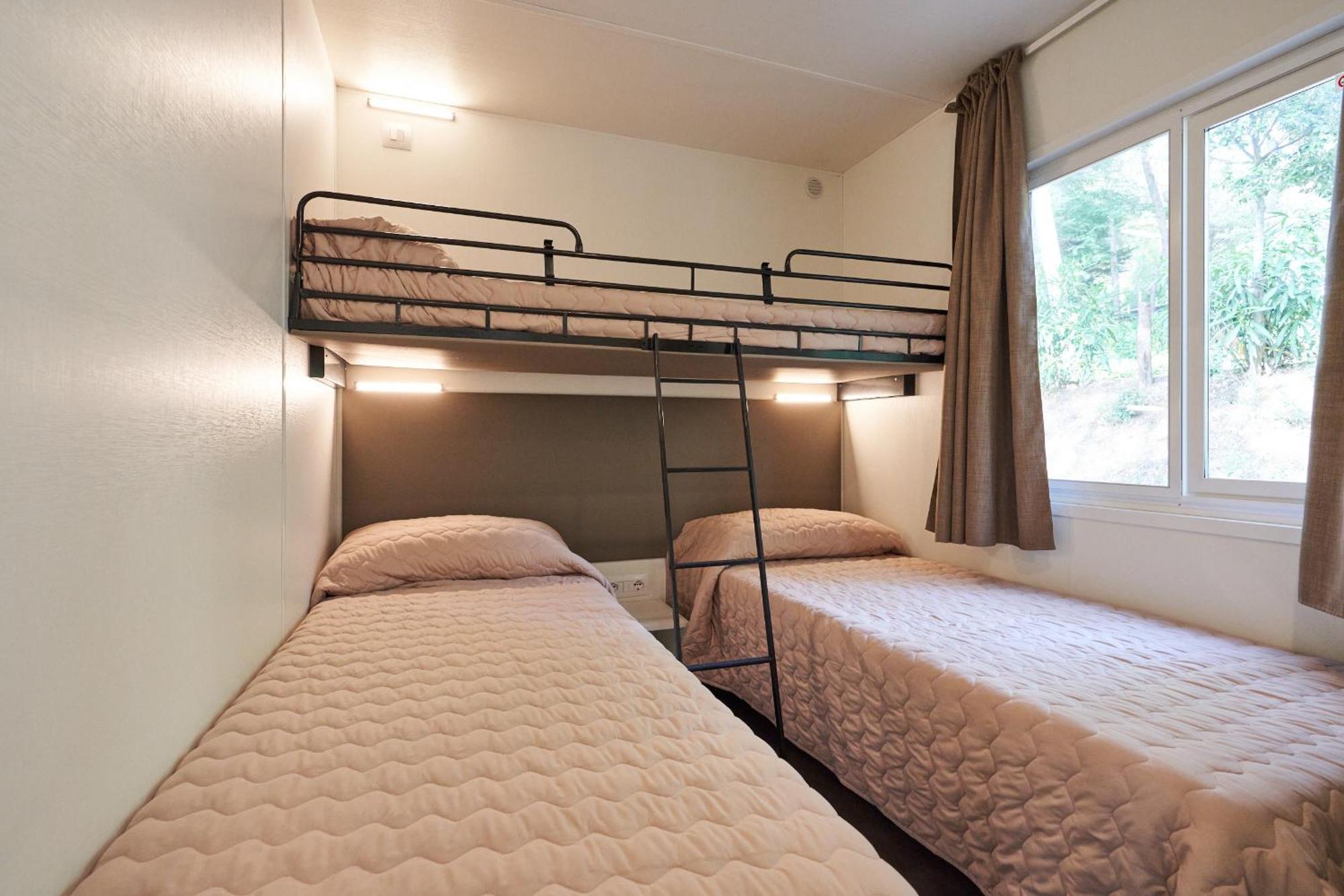 Le Pianacce Camping Village 卡斯塔涅托卡尔杜奇 外观 照片